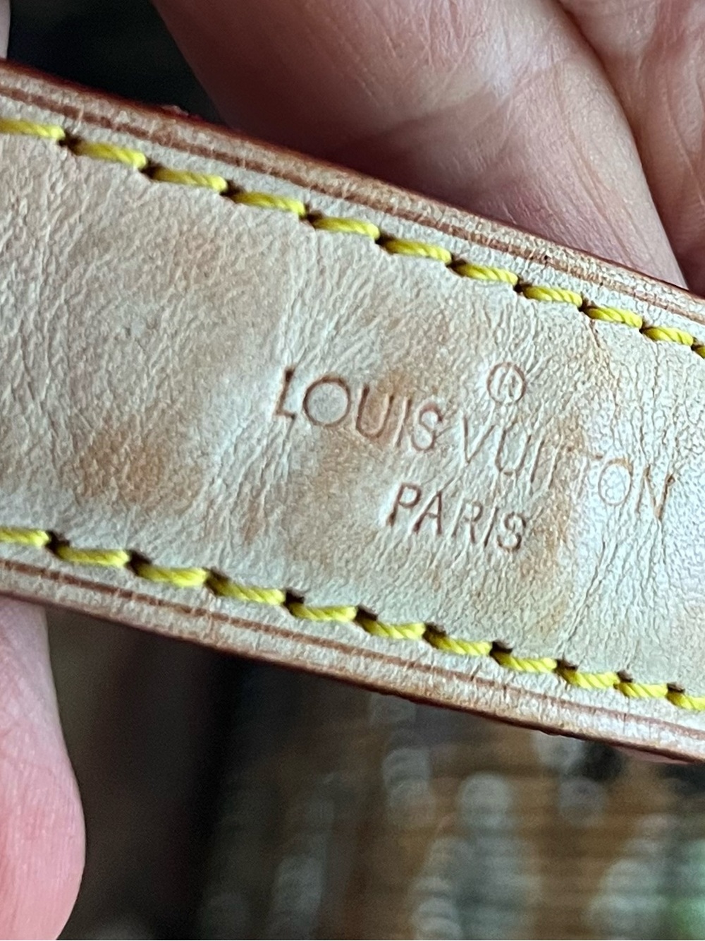 Brown Monogram Canvas with an iconic logo & Shoulder strap. - Picture 7 of 12